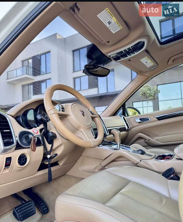 Внедорожник / Кроссовер Porsche Cayenne 2011 в Ужгороде фото 8 Внедорожник / Кроссовер Porsche Cayenne 2011 в Ужгороде