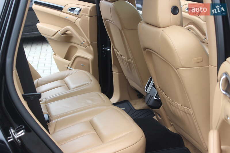 Внедорожник / Кроссовер Porsche Cayenne 2015 в Днепре фото 23 Внедорожник / Кроссовер Porsche Cayenne 2015 в Днепре