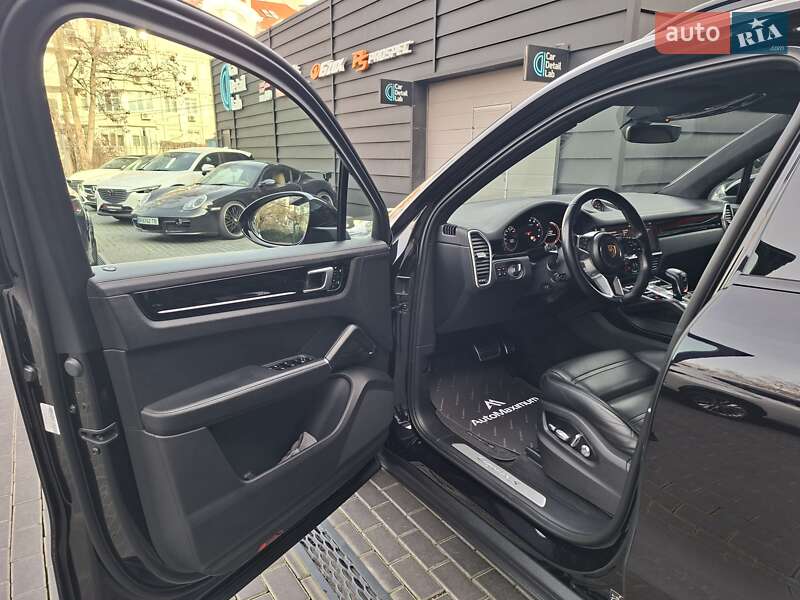 Внедорожник / Кроссовер Porsche Cayenne 2017 в Одессе фото 9 Внедорожник / Кроссовер Porsche Cayenne 2017 в Одессе