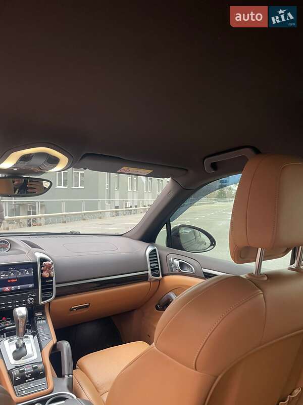 Внедорожник / Кроссовер Porsche Cayenne 2017 в Киеве фото 11 Внедорожник / Кроссовер Porsche Cayenne 2017 в Киеве