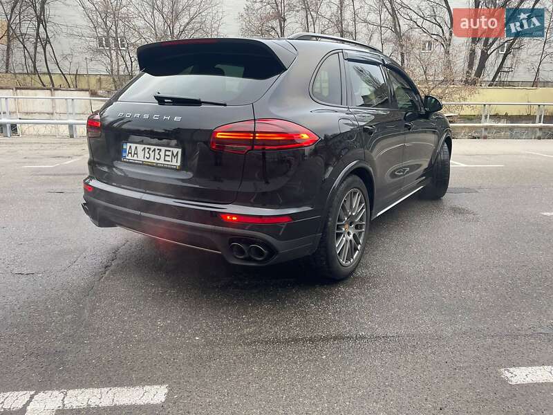 Внедорожник / Кроссовер Porsche Cayenne 2017 в Киеве фото 25 Внедорожник / Кроссовер Porsche Cayenne 2017 в Киеве