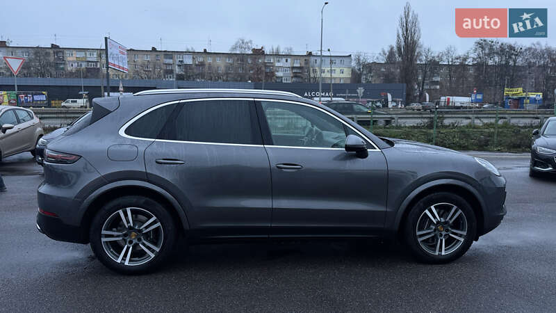 Внедорожник / Кроссовер Porsche Cayenne 2022 в Полтаве