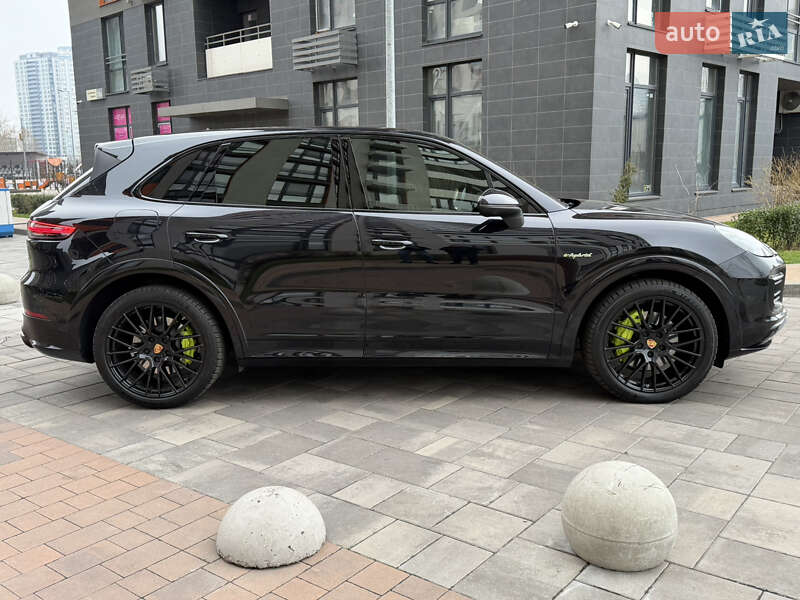 Внедорожник / Кроссовер Porsche Cayenne 2018 в Киеве фото 10 Внедорожник / Кроссовер Porsche Cayenne 2018 в Киеве