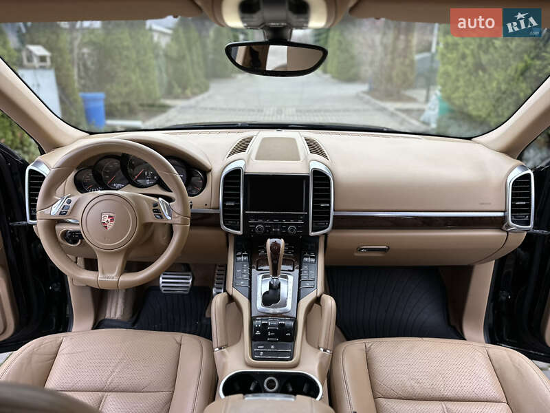 Внедорожник / Кроссовер Porsche Cayenne 2013 в Одессе