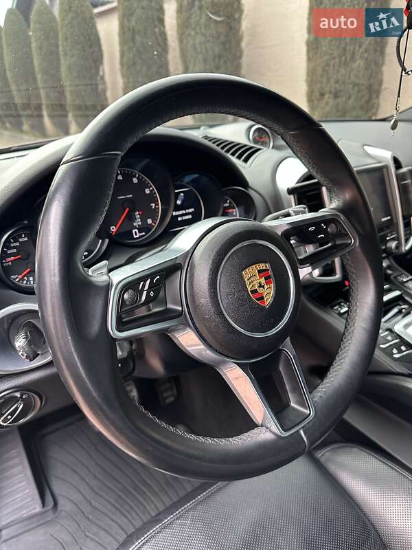 Внедорожник / Кроссовер Porsche Cayenne 2017 в Стрые фото 43 Внедорожник / Кроссовер Porsche Cayenne 2017 в Стрые
