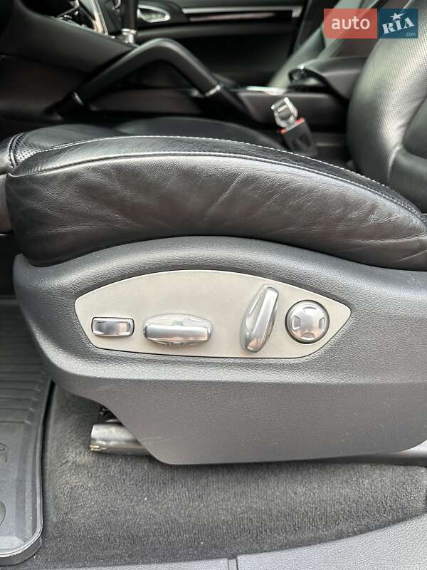 Внедорожник / Кроссовер Porsche Cayenne 2017 в Стрые фото 52 Внедорожник / Кроссовер Porsche Cayenne 2017 в Стрые