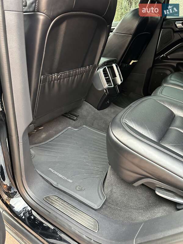 Внедорожник / Кроссовер Porsche Cayenne 2017 в Стрые фото 6 Внедорожник / Кроссовер Porsche Cayenne 2017 в Стрые