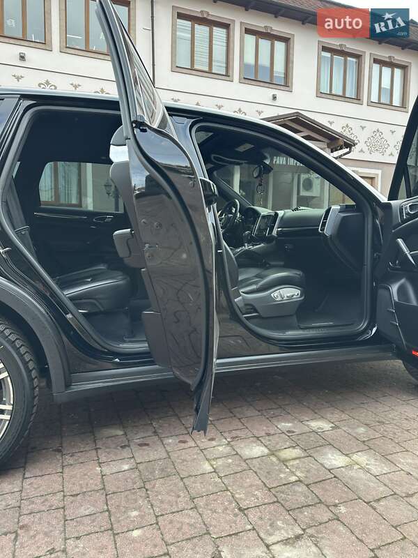 Внедорожник / Кроссовер Porsche Cayenne 2017 в Стрые фото 21 Внедорожник / Кроссовер Porsche Cayenne 2017 в Стрые