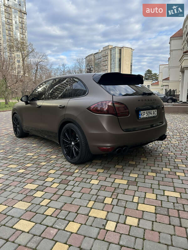Внедорожник / Кроссовер Porsche Cayenne 2010 в Одессе