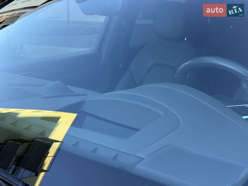 Внедорожник / Кроссовер Porsche Cayenne 2019 в Львове