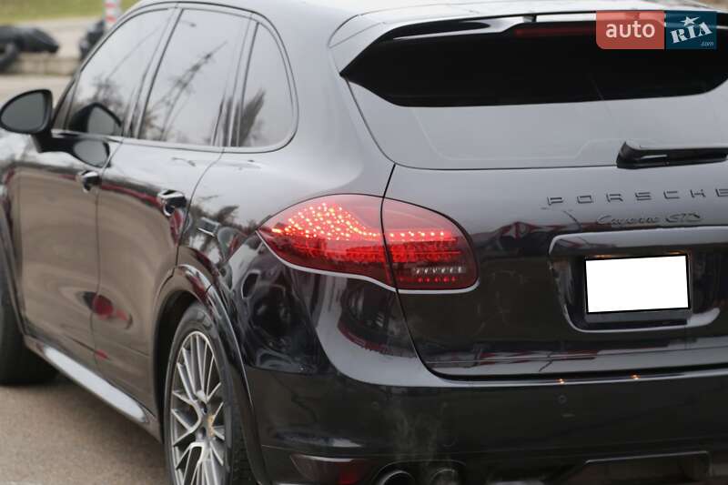 Внедорожник / Кроссовер Porsche Cayenne 2013 в Киеве