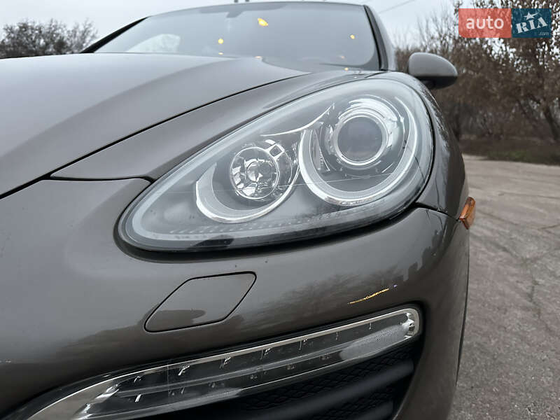 Внедорожник / Кроссовер Porsche Cayenne 2011 в Киеве фото 9 Внедорожник / Кроссовер Porsche Cayenne 2011 в Киеве