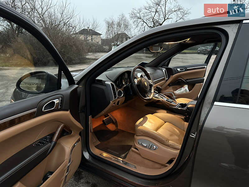 Внедорожник / Кроссовер Porsche Cayenne 2011 в Киеве фото 12 Внедорожник / Кроссовер Porsche Cayenne 2011 в Киеве