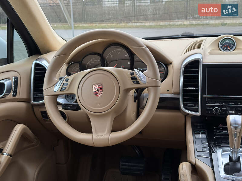 Внедорожник / Кроссовер Porsche Cayenne 2013 в Ивано-Франковске