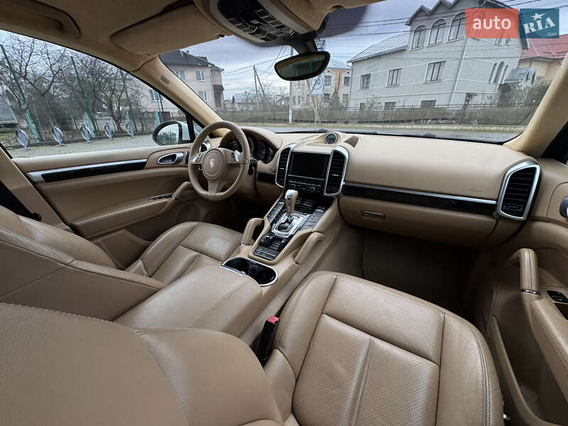 Внедорожник / Кроссовер Porsche Cayenne 2013 в Ивано-Франковске
