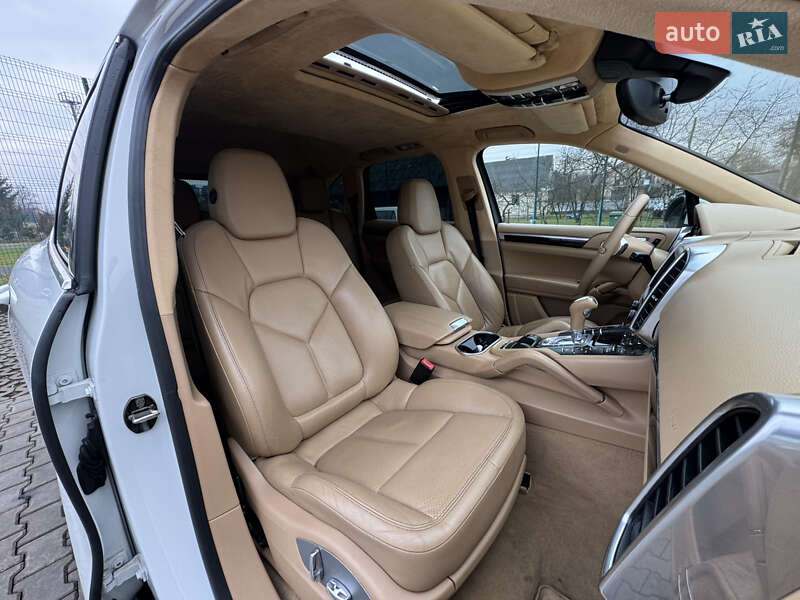 Внедорожник / Кроссовер Porsche Cayenne 2013 в Ивано-Франковске