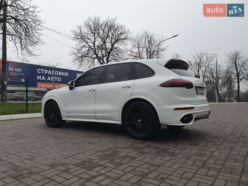 Внедорожник / Кроссовер Porsche Cayenne 2015 в Киеве фото 4 Внедорожник / Кроссовер Porsche Cayenne 2015 в Киеве