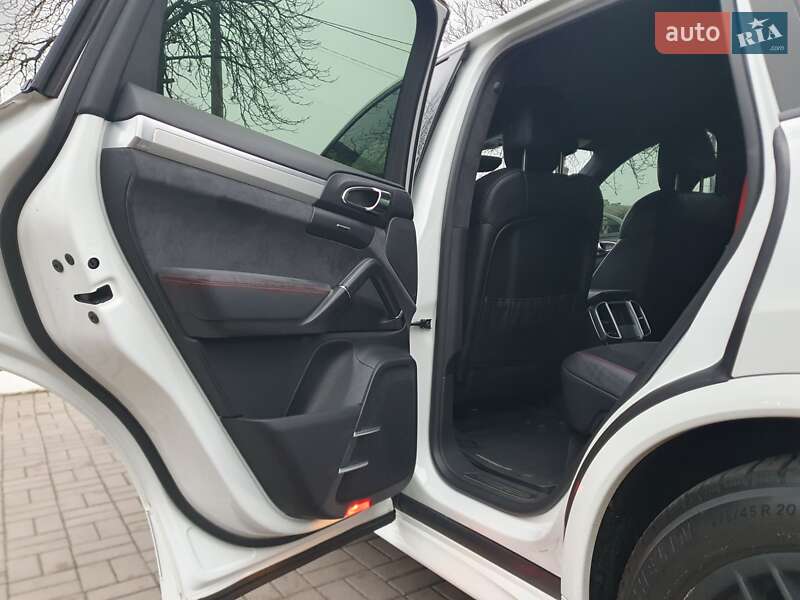 Внедорожник / Кроссовер Porsche Cayenne 2015 в Киеве фото 30 Внедорожник / Кроссовер Porsche Cayenne 2015 в Киеве