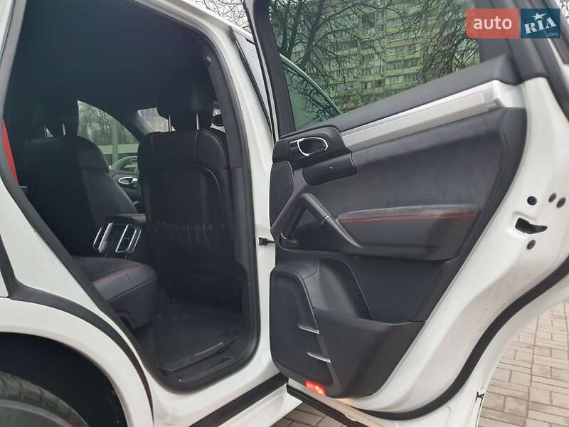 Внедорожник / Кроссовер Porsche Cayenne 2015 в Киеве фото 33 Внедорожник / Кроссовер Porsche Cayenne 2015 в Киеве