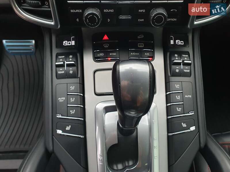 Внедорожник / Кроссовер Porsche Cayenne 2015 в Киеве фото 43 Внедорожник / Кроссовер Porsche Cayenne 2015 в Киеве