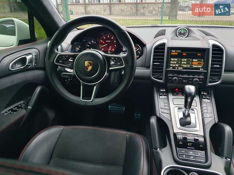 Внедорожник / Кроссовер Porsche Cayenne 2015 в Киеве фото 40 Внедорожник / Кроссовер Porsche Cayenne 2015 в Киеве