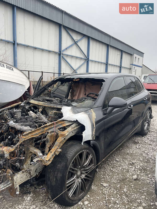 Внедорожник / Кроссовер Porsche Cayenne 2010 в Днепре