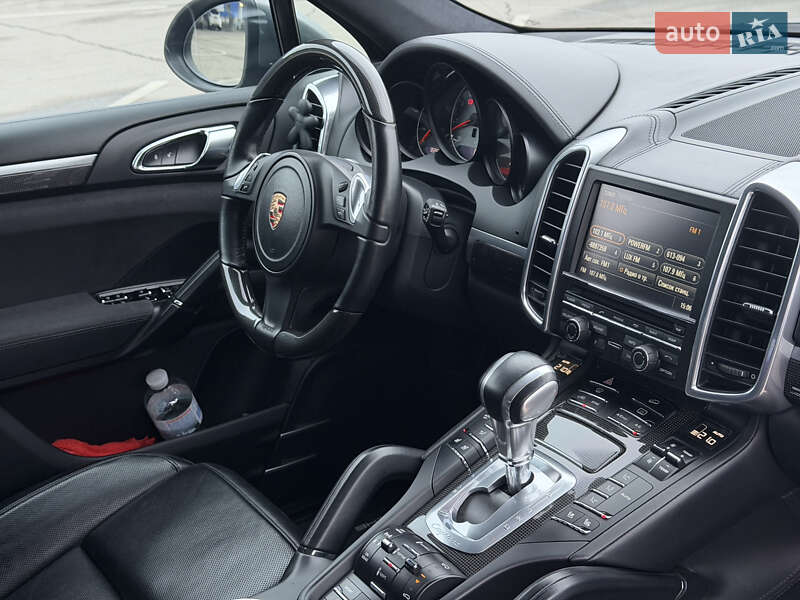 Внедорожник / Кроссовер Porsche Cayenne 2013 в Киеве