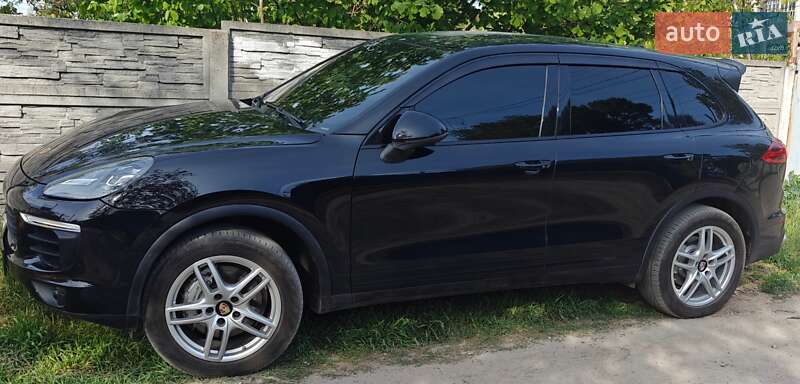 Внедорожник / Кроссовер Porsche Cayenne 2016 в Днепре