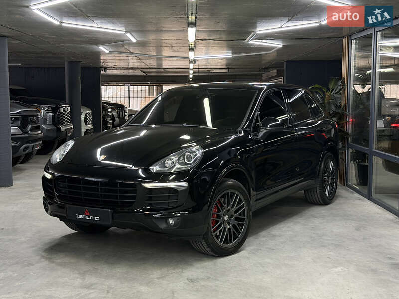 Внедорожник / Кроссовер Porsche Cayenne 2016 в Одессе