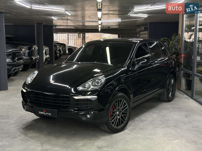 Внедорожник / Кроссовер Porsche Cayenne 2016 в Одессе