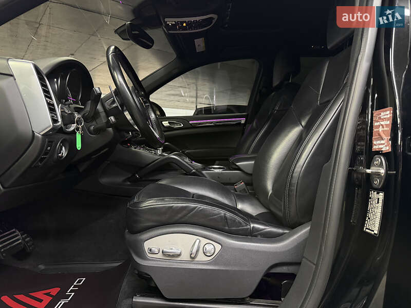 Внедорожник / Кроссовер Porsche Cayenne 2016 в Одессе