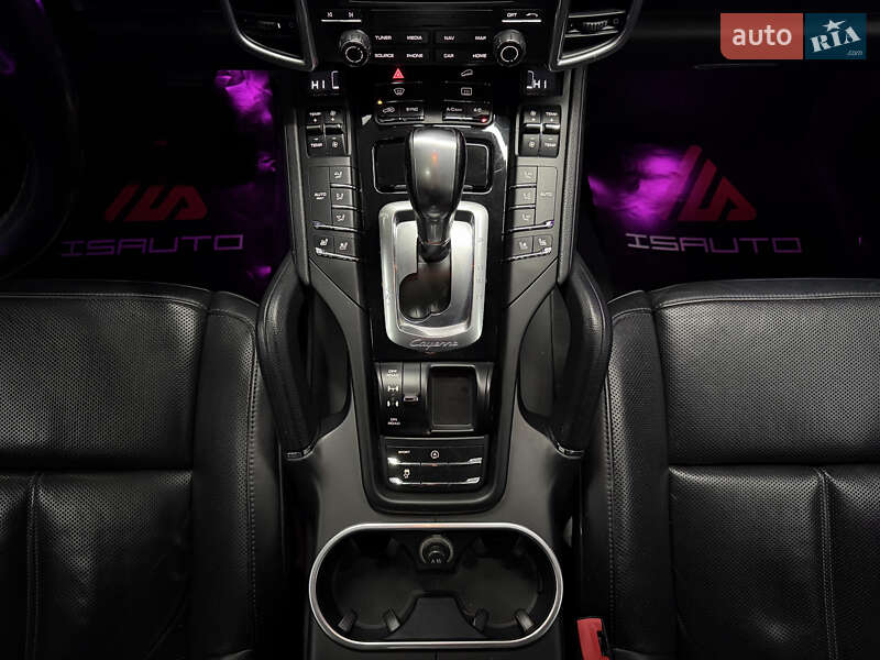 Внедорожник / Кроссовер Porsche Cayenne 2016 в Одессе