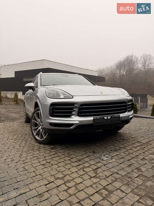 Внедорожник / Кроссовер Porsche Cayenne 2019 в Ужгороде