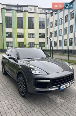 Внедорожник / Кроссовер Porsche Cayenne 2021 в Ивано-Франковске