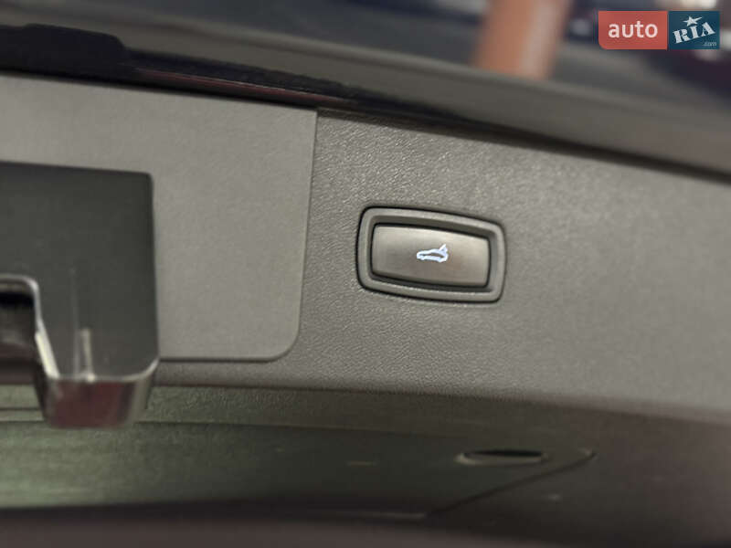 Внедорожник / Кроссовер Porsche Cayenne 2018 в Киеве