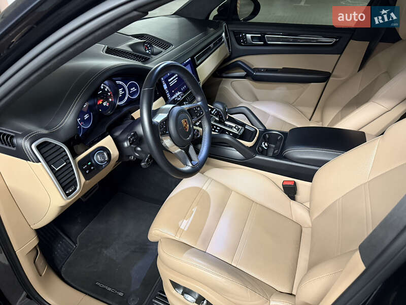 Внедорожник / Кроссовер Porsche Cayenne 2018 в Киеве