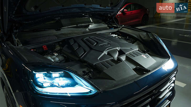 Внедорожник / Кроссовер Porsche Cayenne 2024 в Киеве
