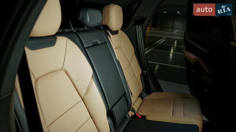 Внедорожник / Кроссовер Porsche Cayenne 2024 в Киеве