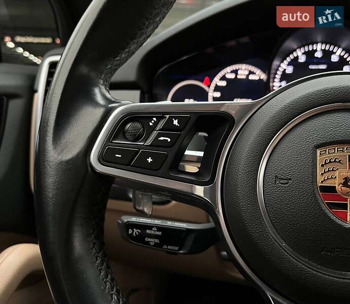 Внедорожник / Кроссовер Porsche Cayenne 2018 в Киеве