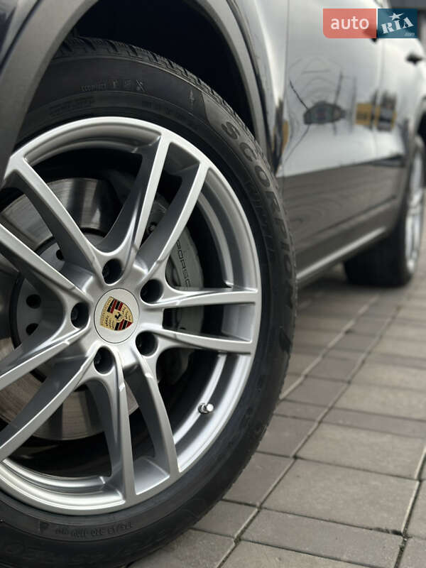 Внедорожник / Кроссовер Porsche Cayenne 2019 в Виннице