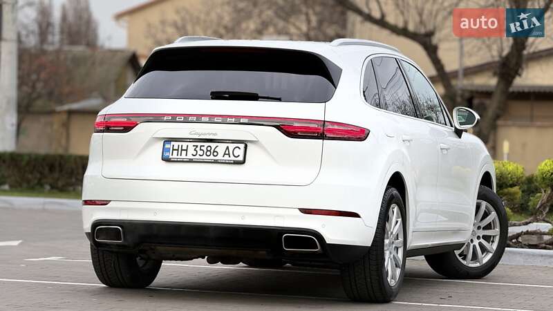 Внедорожник / Кроссовер Porsche Cayenne 2017 в Одессе