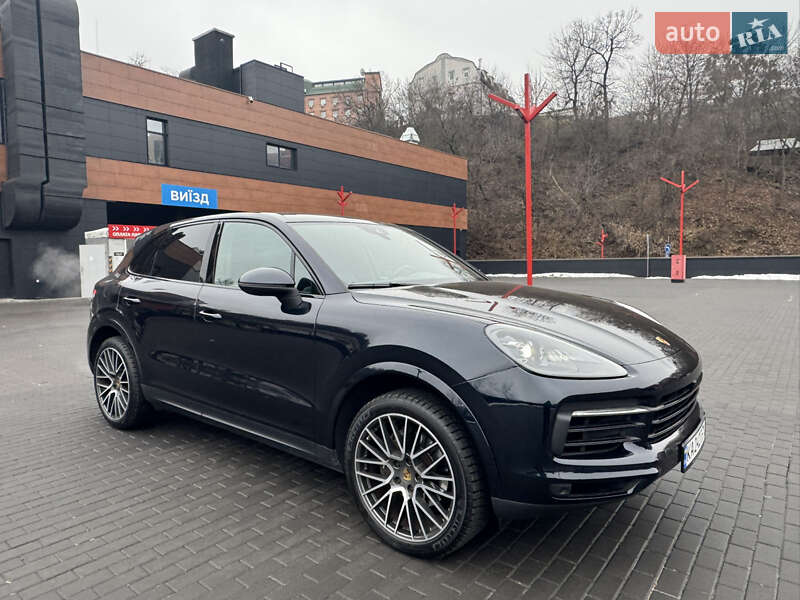 Внедорожник / Кроссовер Porsche Cayenne 2019 в Киеве