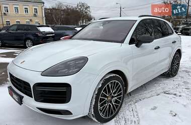 Внедорожник / Кроссовер Porsche Cayenne 2018 в Киеве