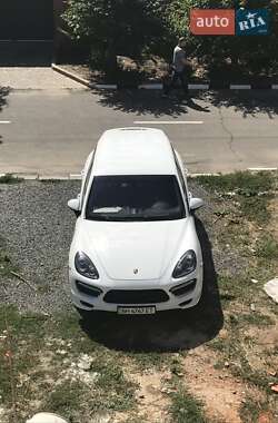 Позашляховик / Кросовер Porsche Cayenne 2013 в Одесі
