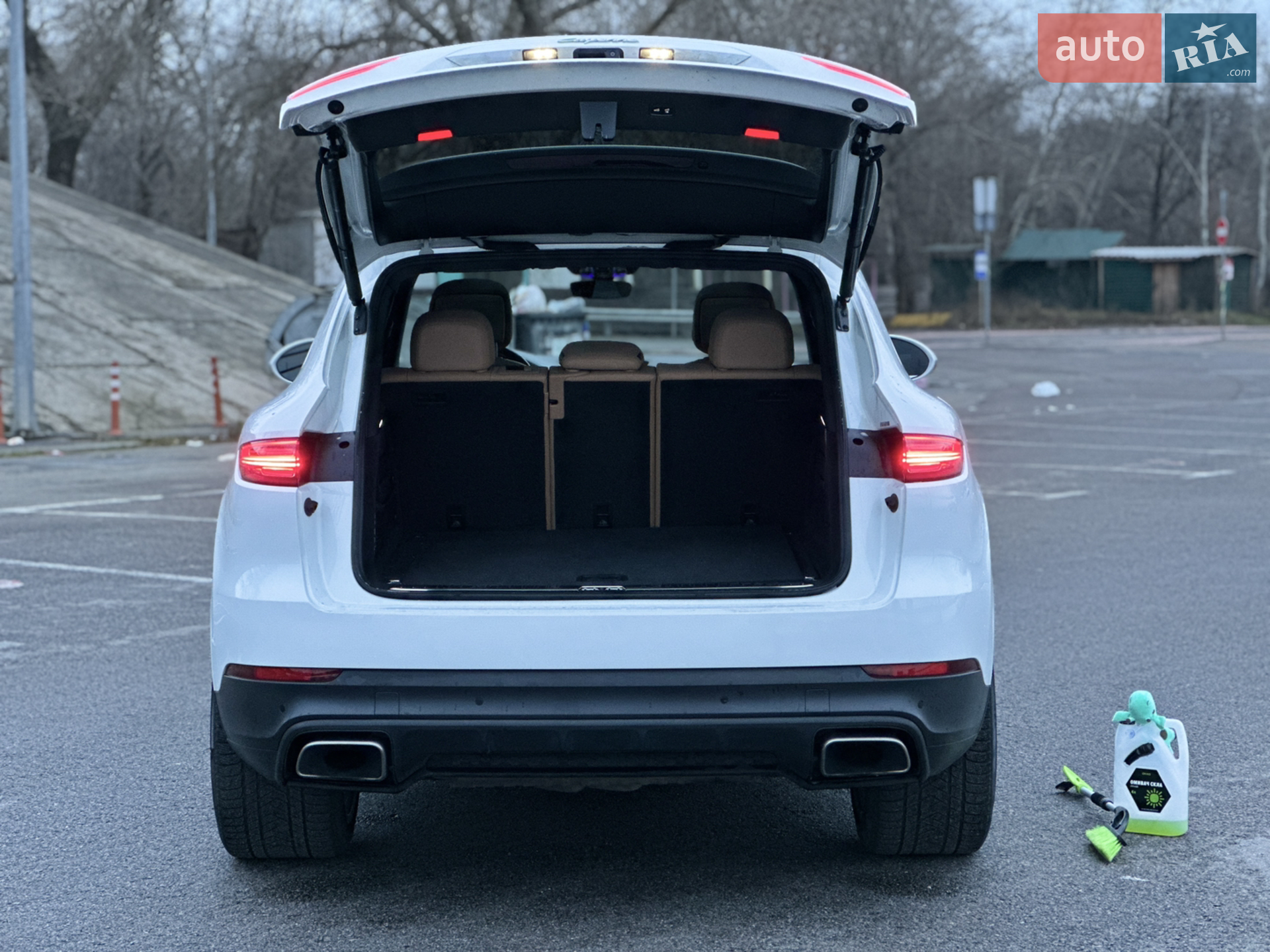 2019 Porsche Cayenne - мініатюра 6