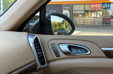 Внедорожник / Кроссовер Porsche Cayenne 2012 в Днепре