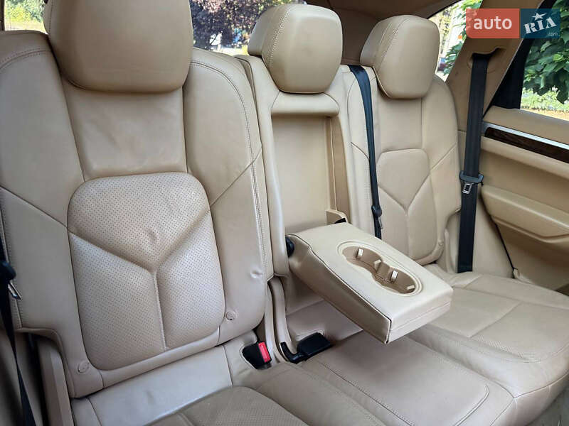 Внедорожник / Кроссовер Porsche Cayenne 2012 в Днепре