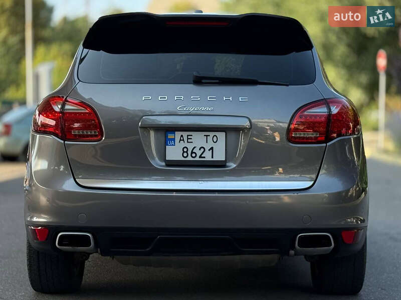 Внедорожник / Кроссовер Porsche Cayenne 2012 в Днепре