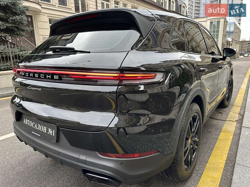 Внедорожник / Кроссовер Porsche Cayenne 2025 в Киеве
