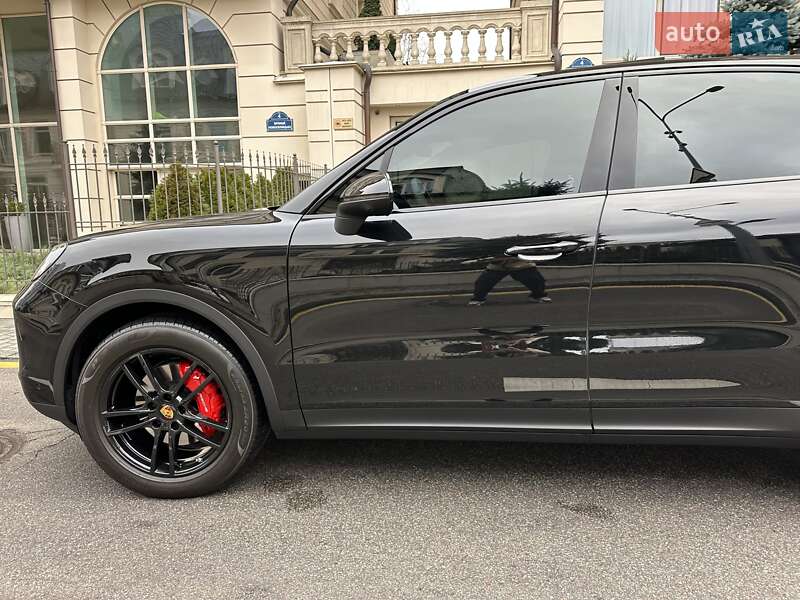 Внедорожник / Кроссовер Porsche Cayenne 2025 в Киеве